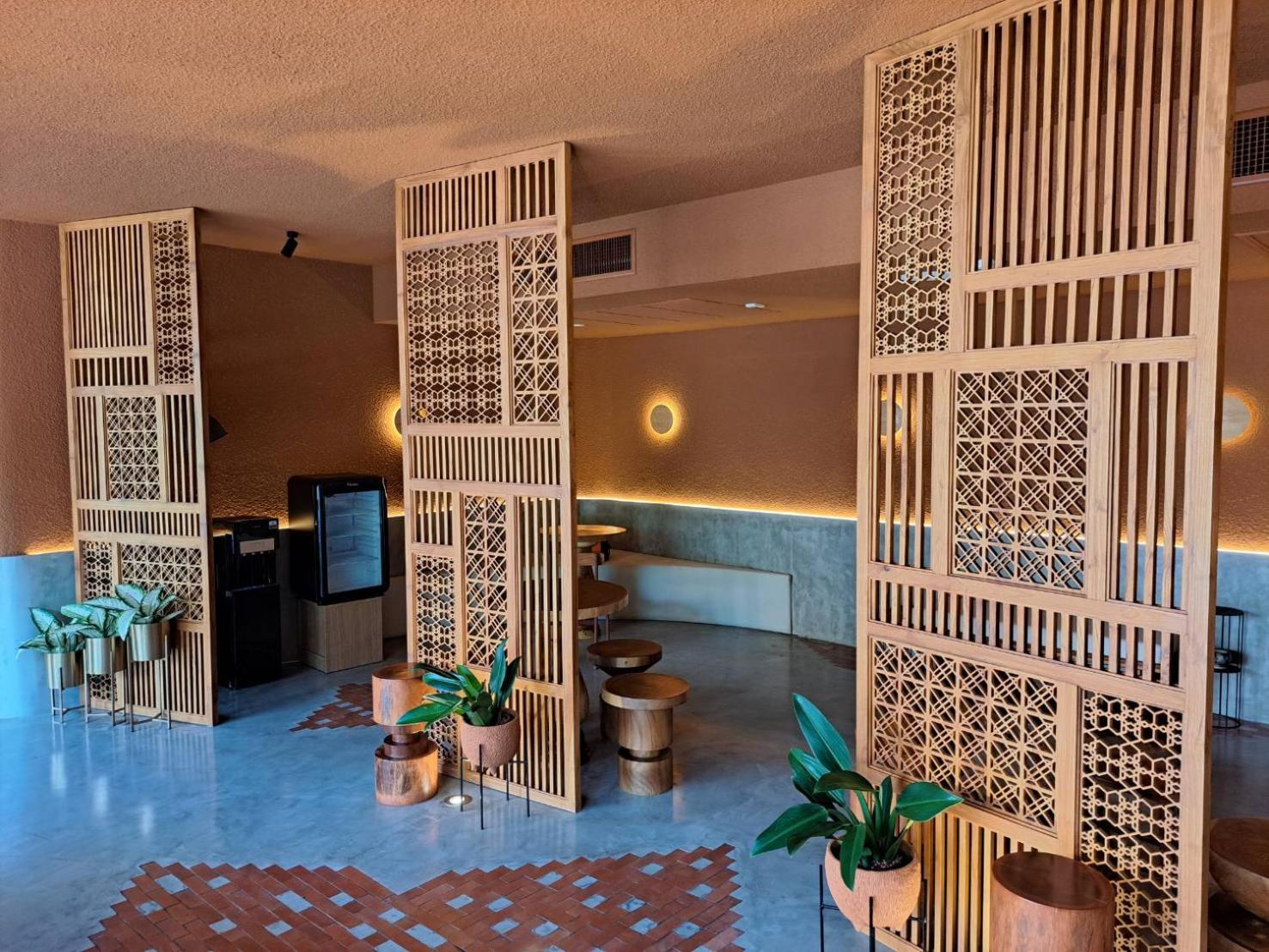 צ'יאנג מאי Mai Hotel מראה חיצוני תמונה